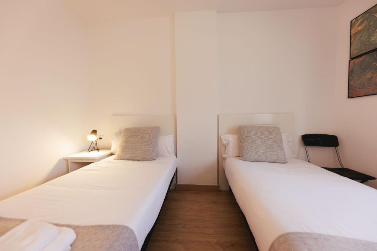 Bravissimo Pont De La Princesa, Comfortable 3-Bedroom Apartment Girona Exterior photo